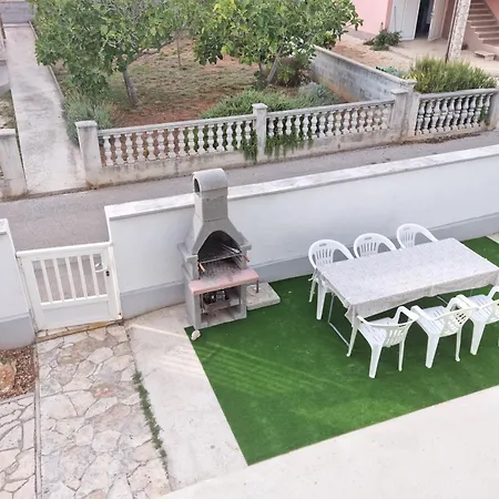 Apartment Emi 1 Vir